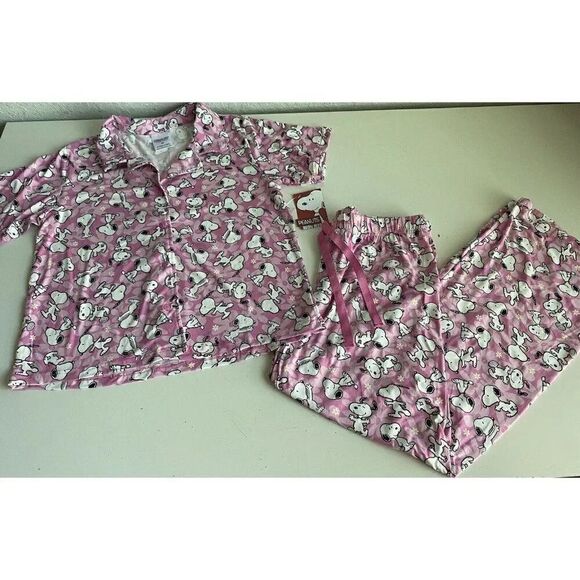 Peanuts SNOOPY Pink Women’s Sz M Pajama PJ Set Pants Short Sleeve Soft Daisies - Picture 2 of 8